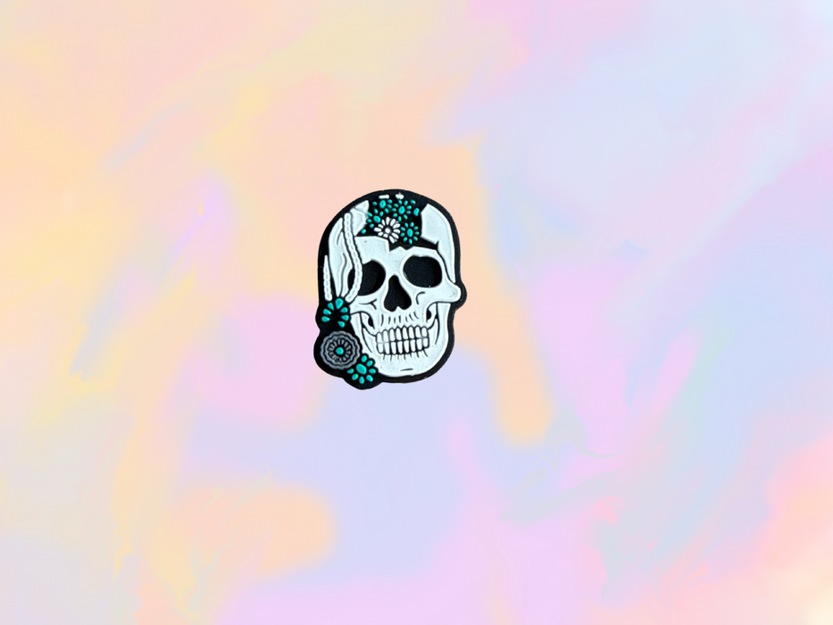 Turq Skull Focal