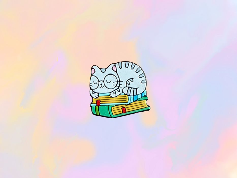 Reading Cat Focal